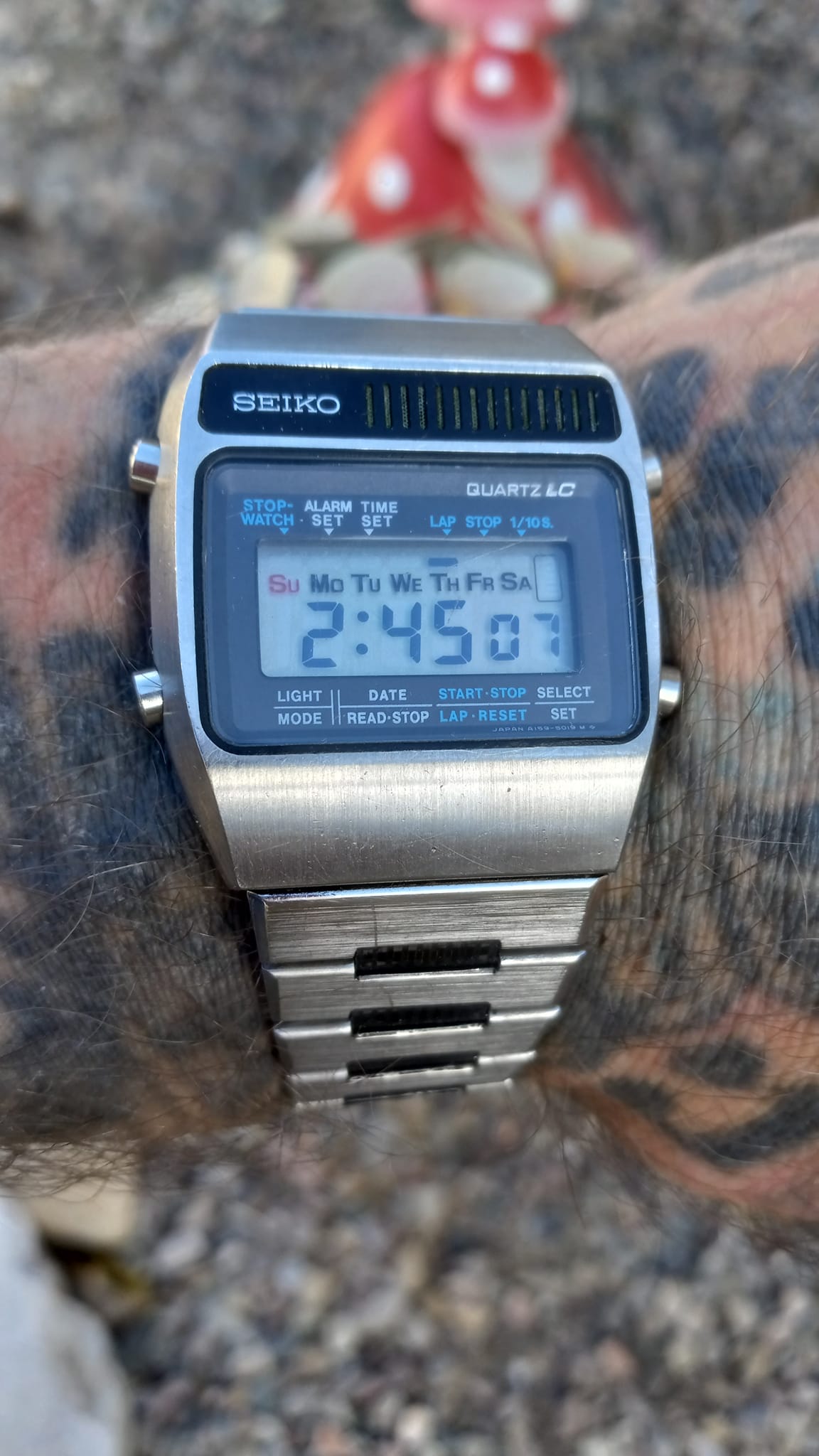 Seiko A239-502A World Time from 1979. Dual layer LCD screen allows