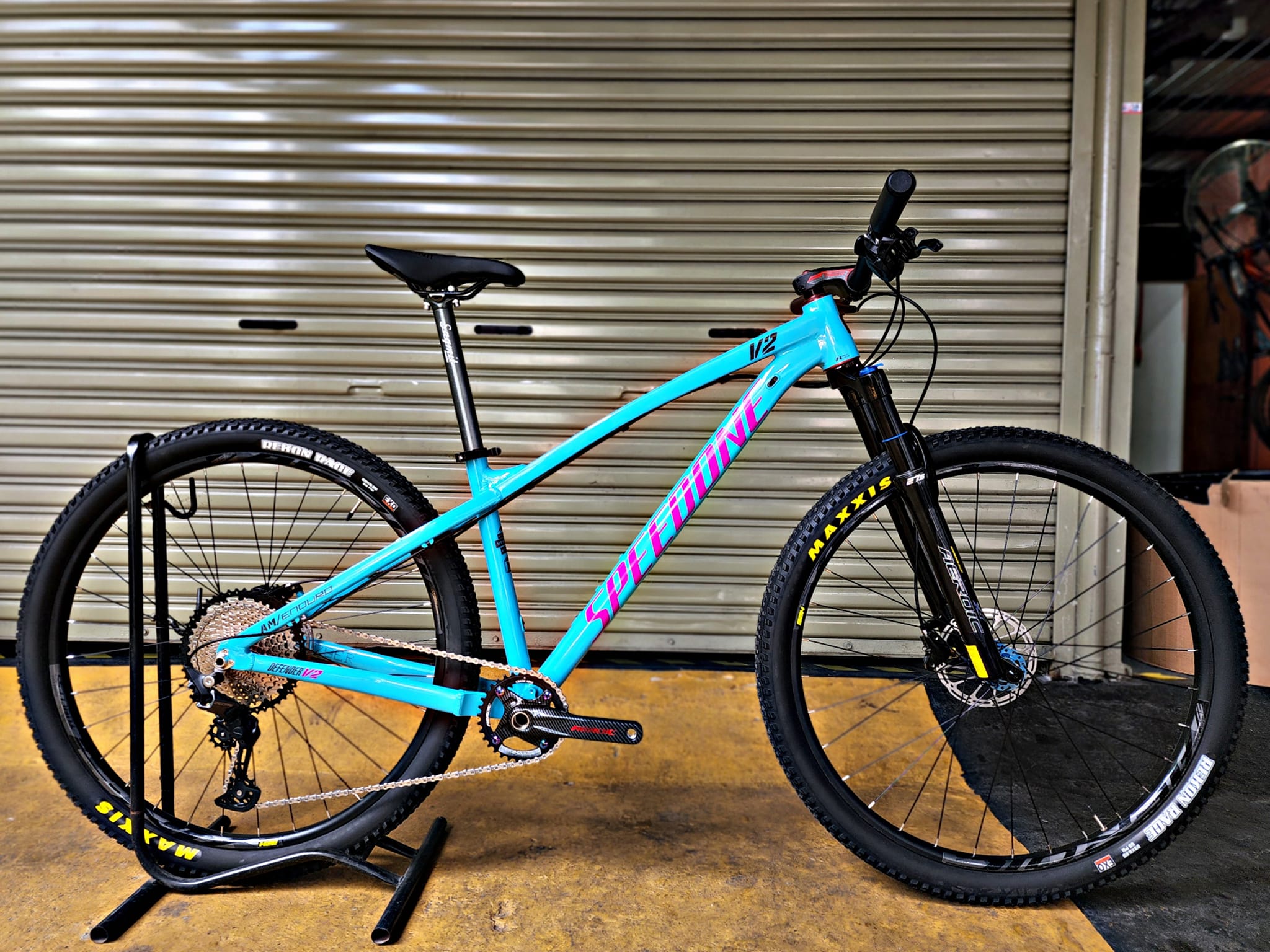 Ang GANDA 😍 SPEEDONE DEFENDER V2 29er... - Madie's Bike Shop | Facebook