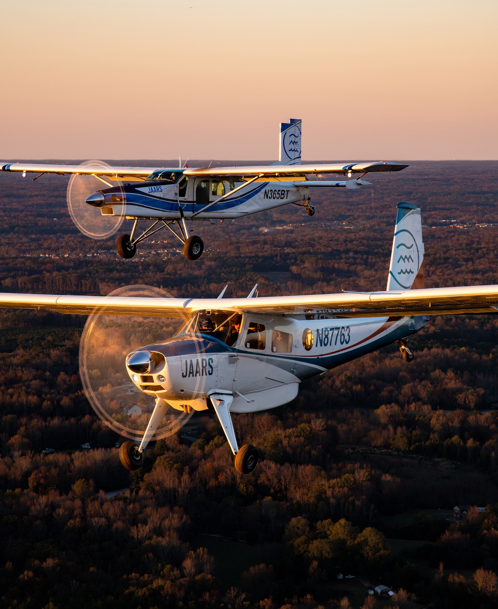 EAA - The Helio Courier and Pilatus PC-6 Porter are known for their ...