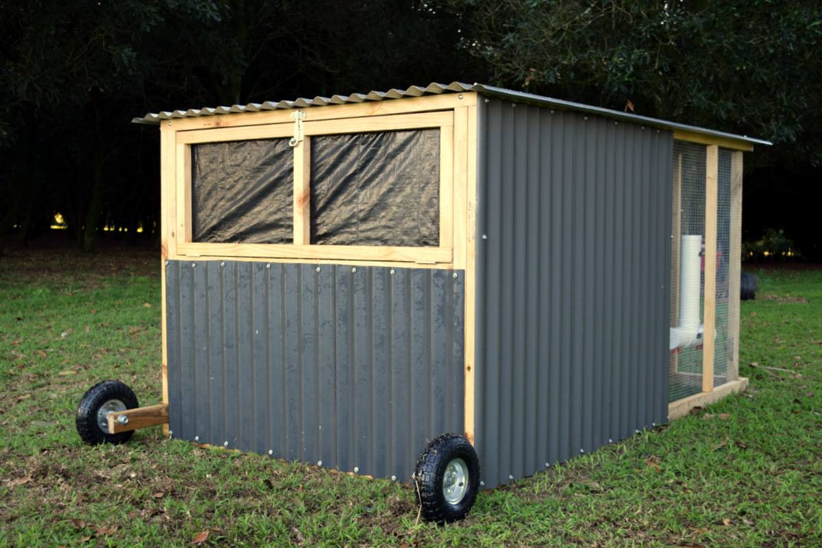 Northern Rivers Poultry - Chicken Tractor - 1.4m wide x 2.4m long x 1 ...