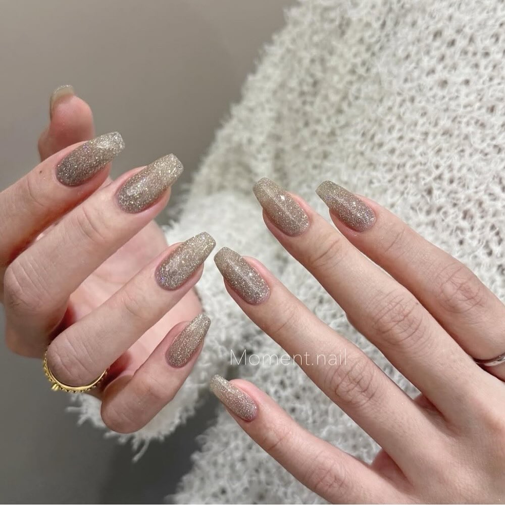 可愛いネイル #ニュウアンスネイル #グラデーション#ミラー#マグネット
