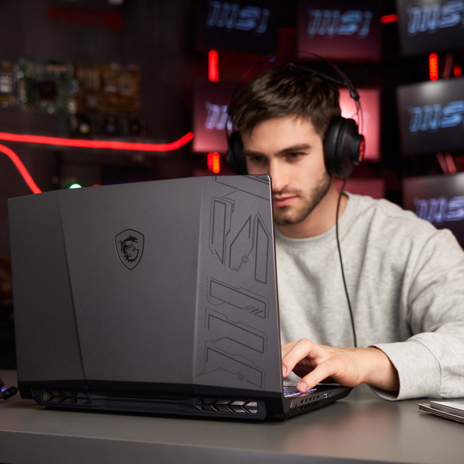 MSI Gaming - The muscle car of gaming laptops: Pulse 15/17...