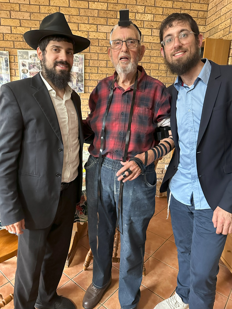 Chabad of RARA - Rabbis Mani Holzman and Menachem Amar... | Facebook