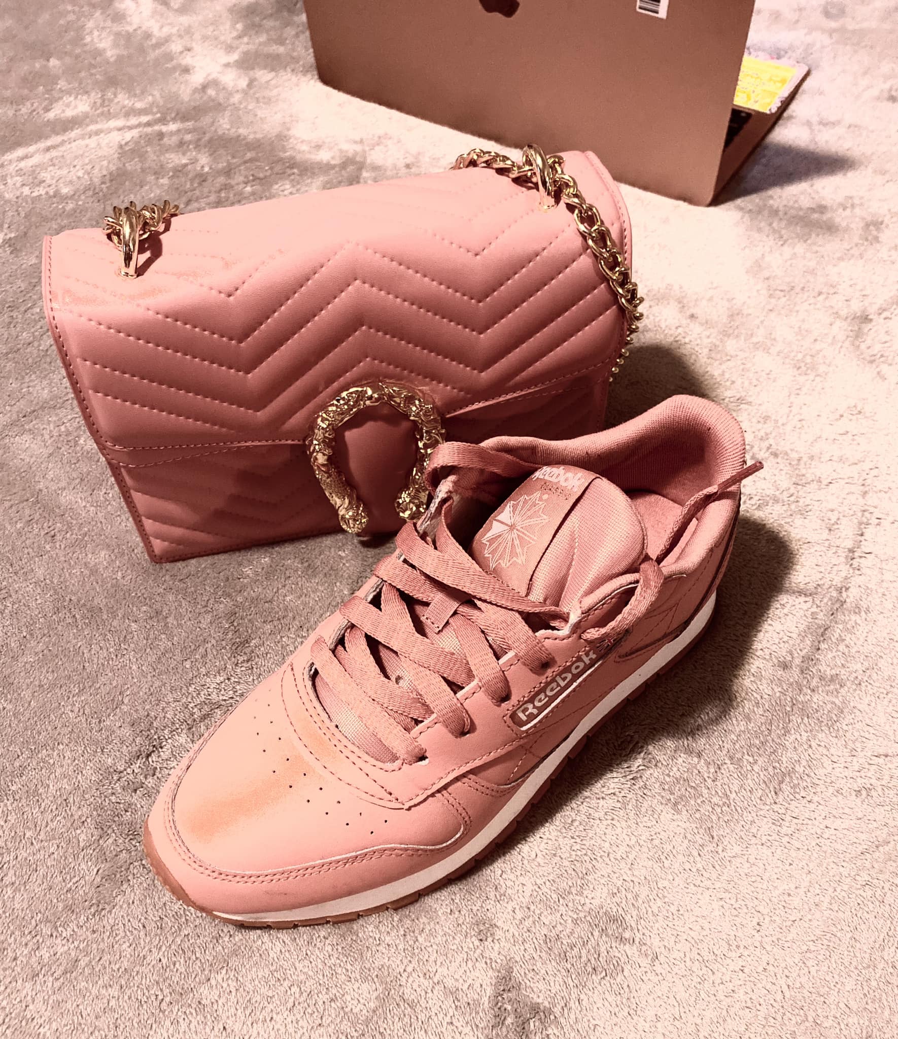 Nike pink-black kicks with edgy butterfly bag—cute rebel vibes! ??