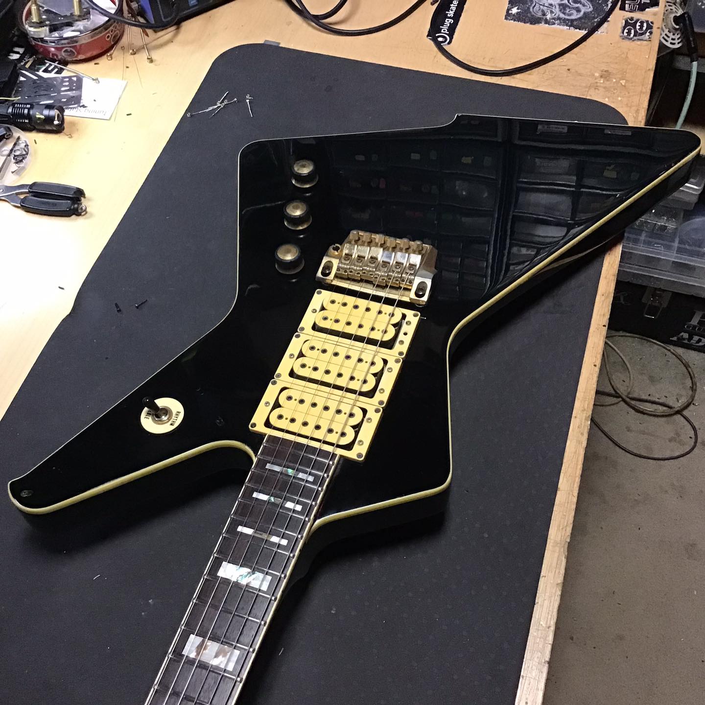 Restoring a 1984 Ibanez Destroyer II guitar