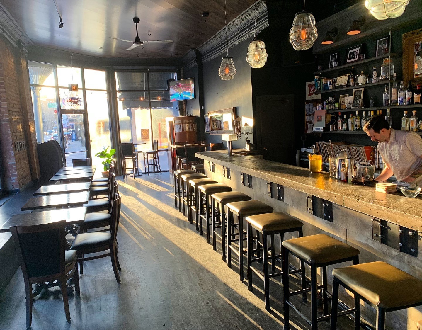 Taylor Street Tap | Chicago IL