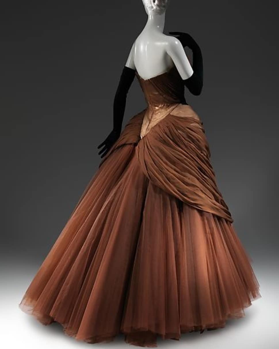 Charles James 'La Sylphide' gown worn by Esme O'Brien