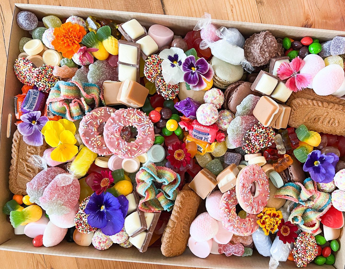 Graze for Daise - The popular sweets & treats box 😍🍬🍫🍿🍭... | Facebook