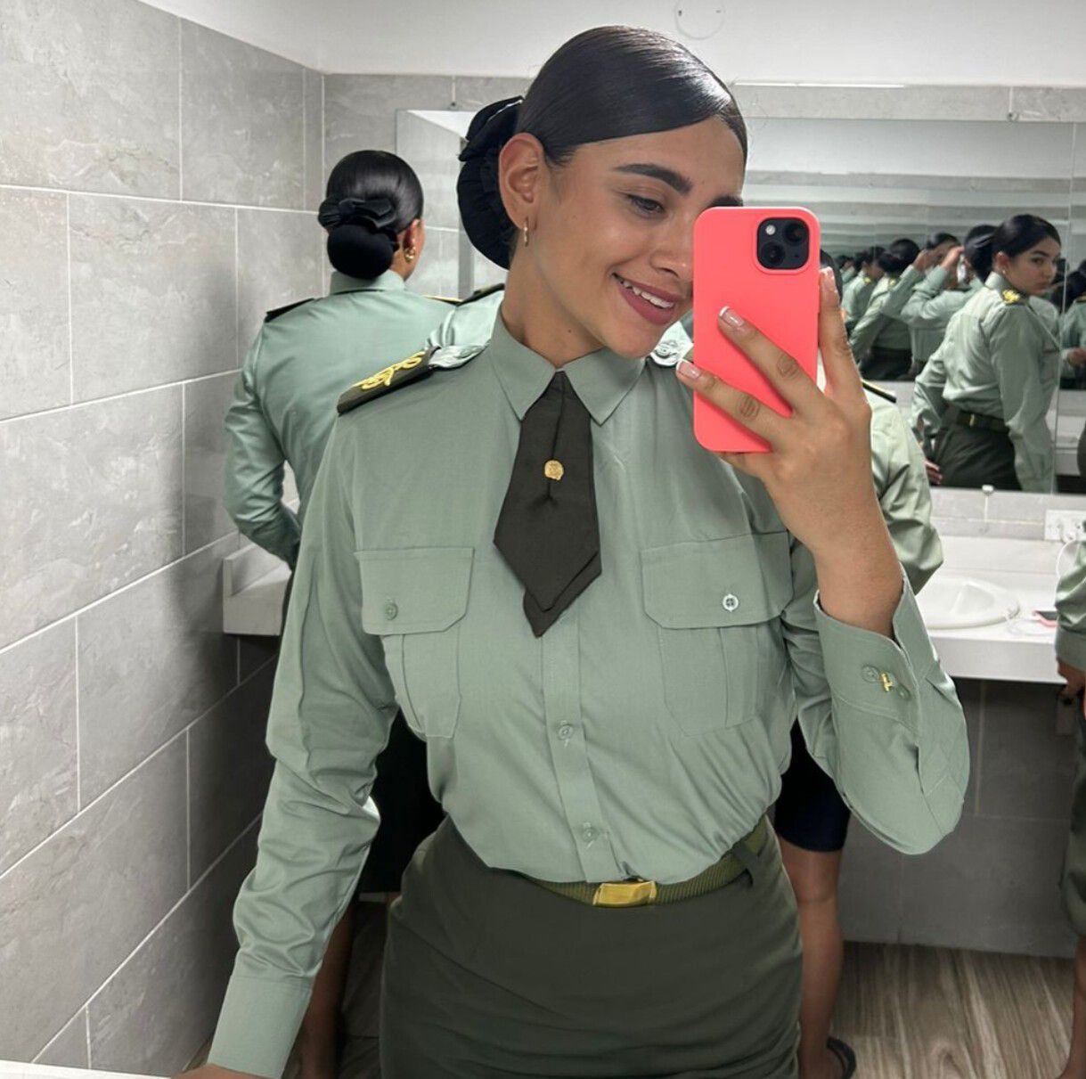 Laura Reyes - Laura Reyes updated her profile picture.