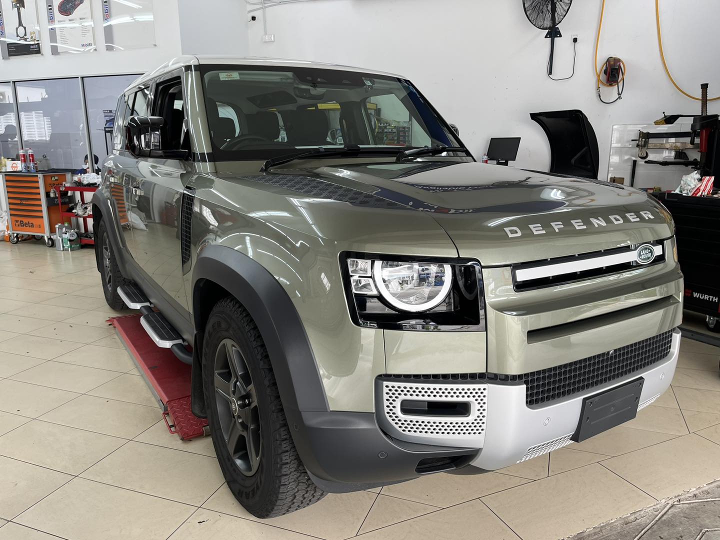 Multiplex Auto - Land Rover Defender 110 JP spec upgrade... | Facebook