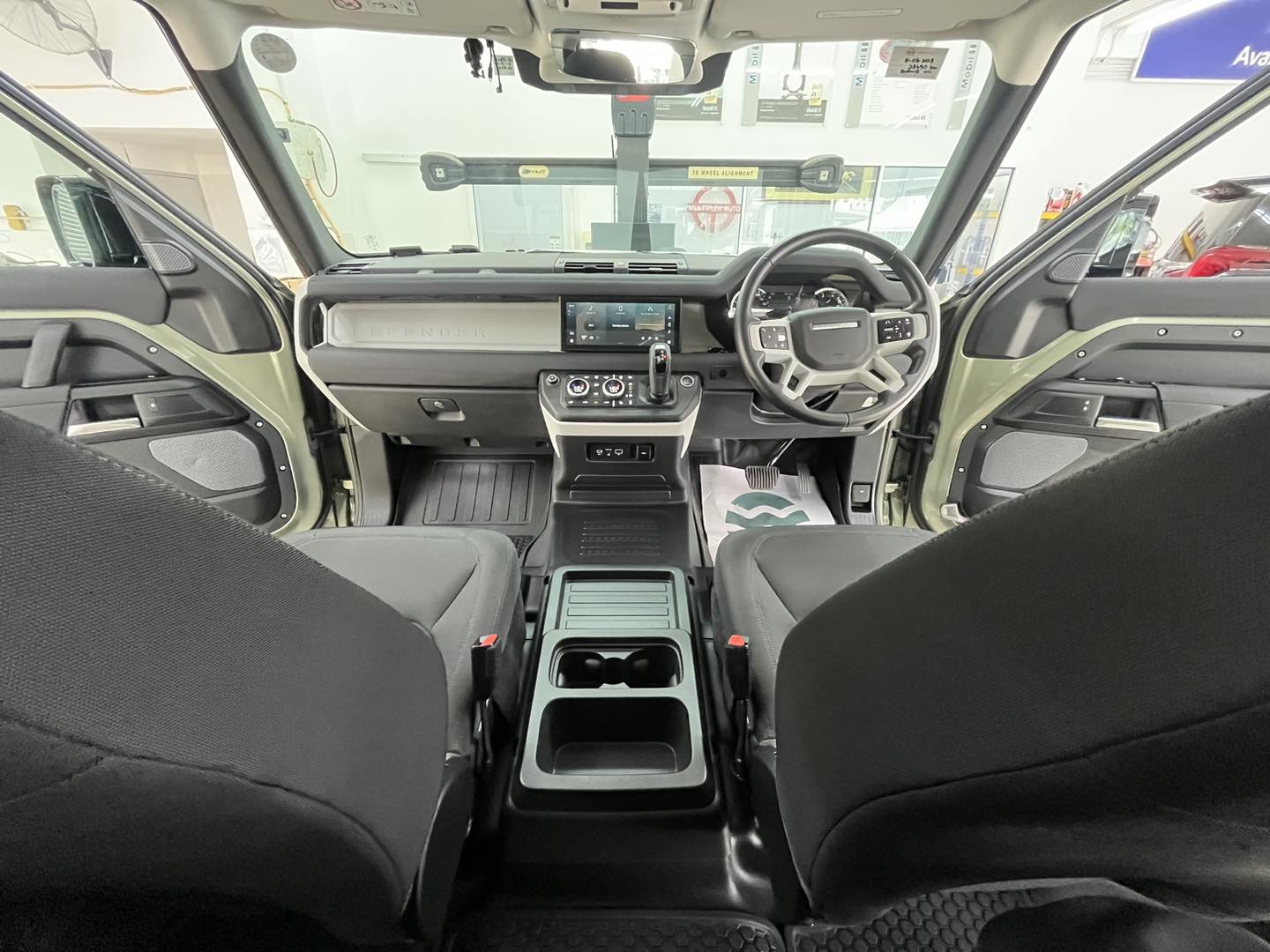 Multiplex Auto - Land Rover Defender 110 JP spec upgrade... | Facebook