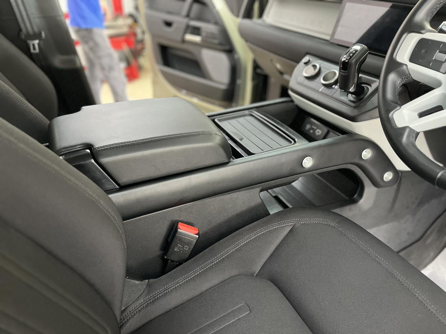 Multiplex Auto - Land Rover Defender 110 JP spec upgrade... | Facebook
