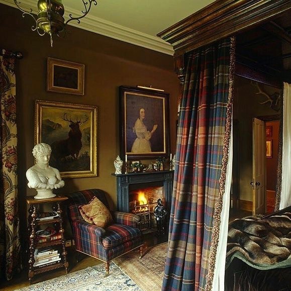 Siska - I need more plaid in my life... . . . . . . . Interiors / Art ...