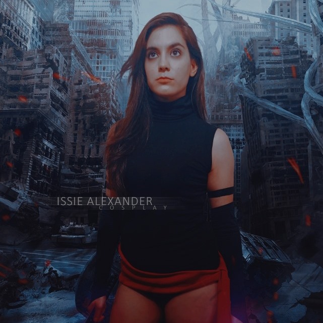 Issie Alexander Cosplay