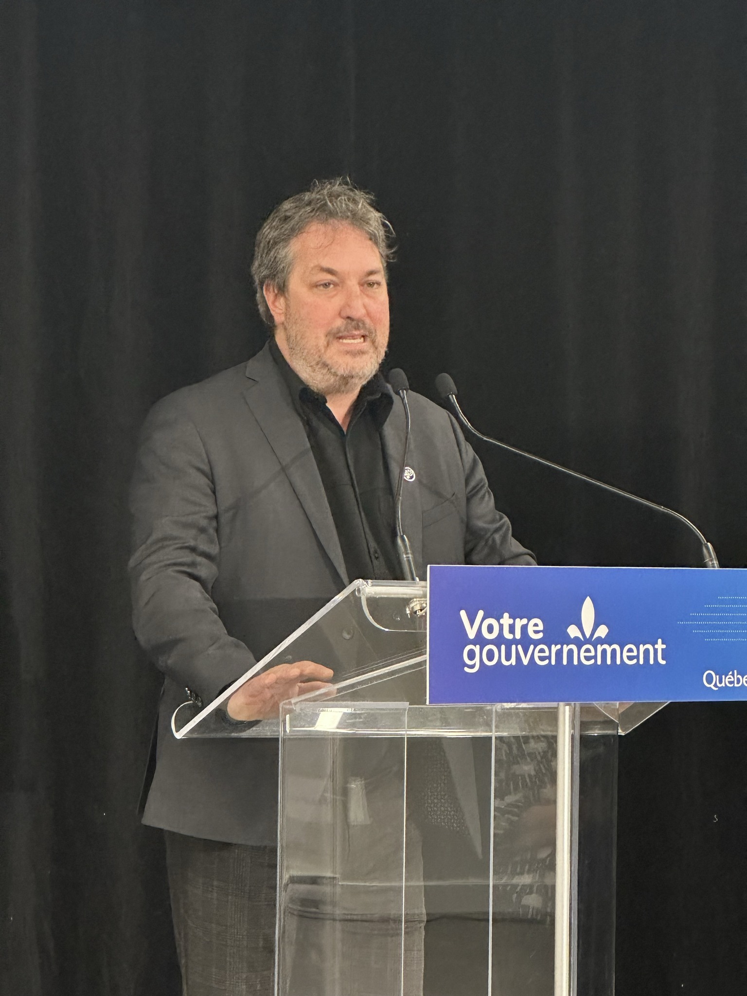Mathieu Rivest, député de Côte-du-Sud à l'Assemblée nationale added a ...