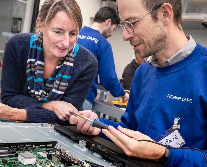 Repair - Repair Cafés attract people from many different backgrounds ...