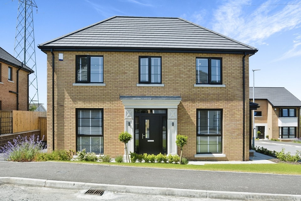 Reeds Rains NI - New Listing 📢 📍6 Ballymullan Manor,... | Facebook