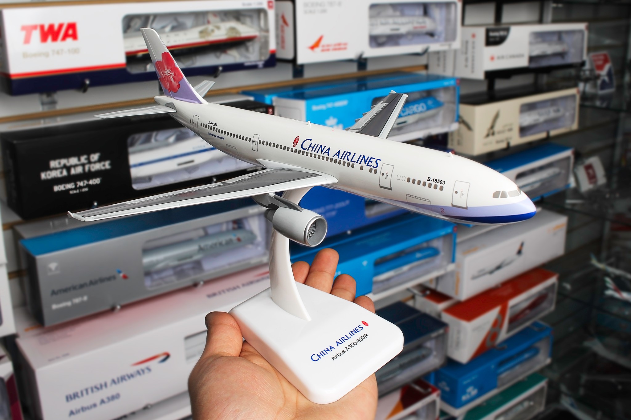 ✈ Item On Sale! ✈ HG0519G Hogan Wings China Airlines A300-600R 1