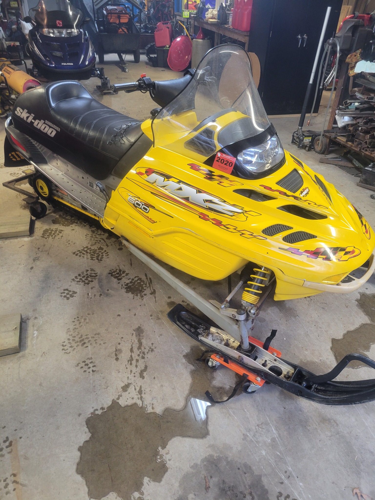 2016 Ski-Doo MXZ Sport 600 ACE Snowmobile, Yellow & Black - Winters