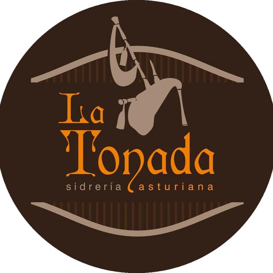 ☀️🌦️ ¡La terraza de Sidrería Candasu no entiende de clima! Disfruta del ...