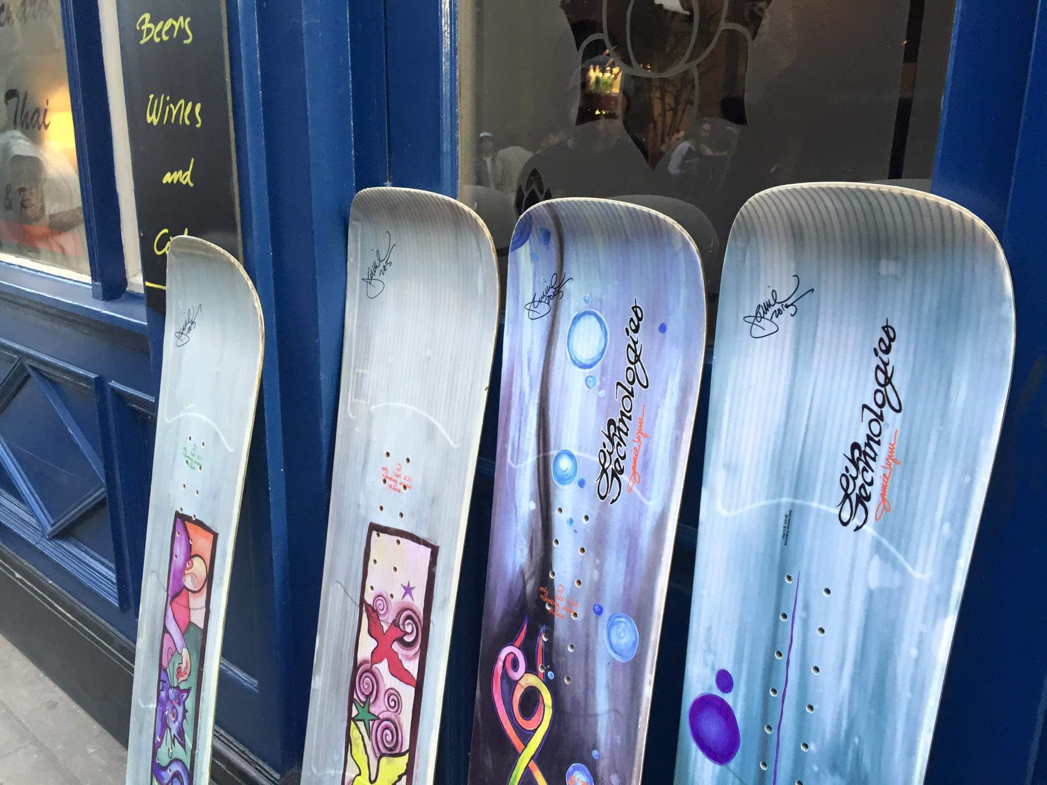 Jamie Lynn's 2003/2004 Phoenix snowboard