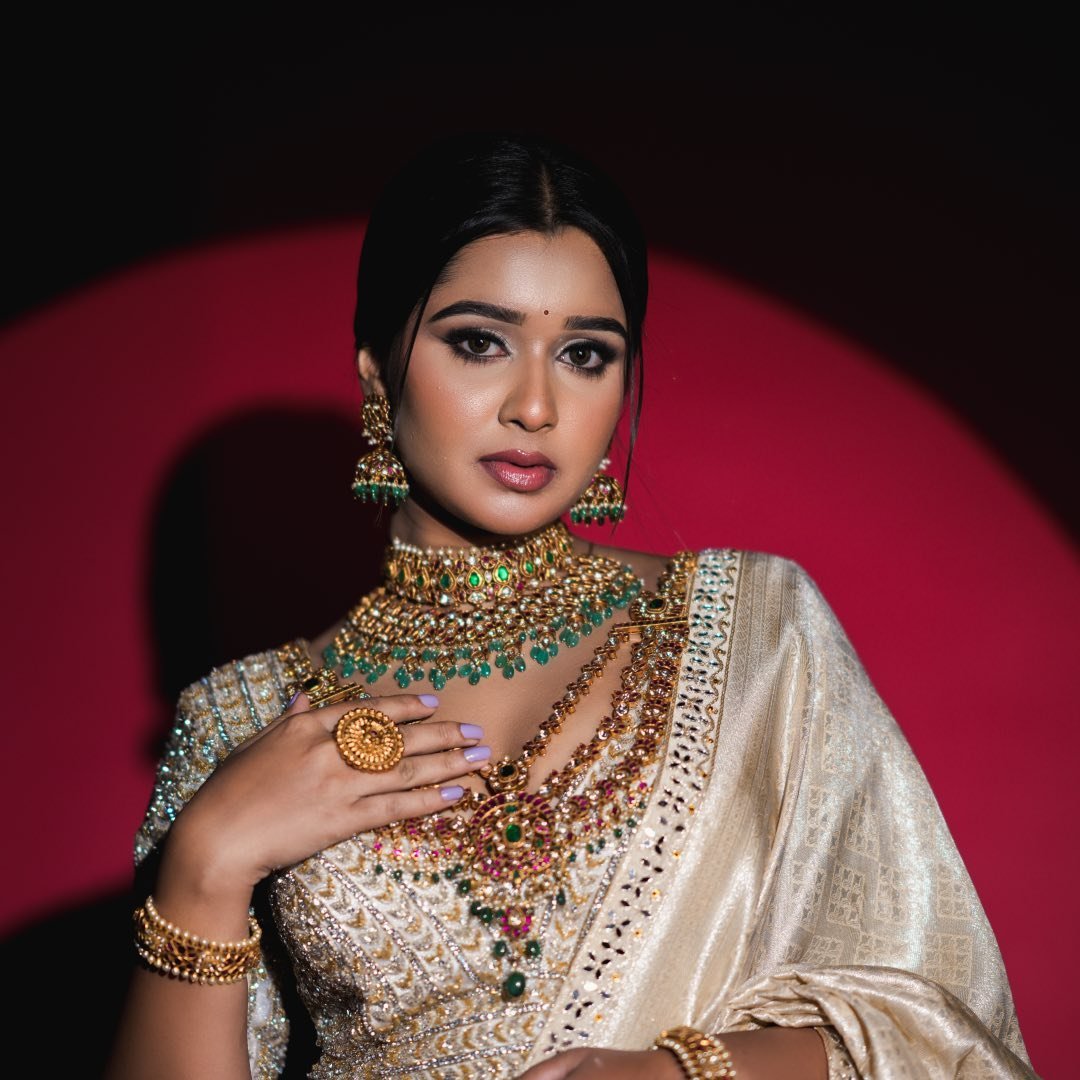 Ayyoo shivane ️ ______________________________________________ Blouse ...