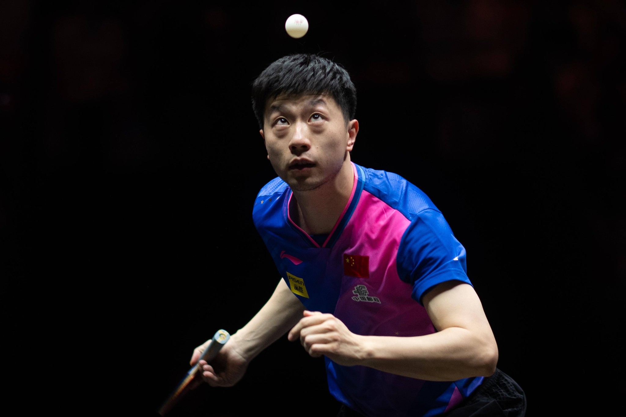 兩岸時事通 - 【致敬，加油！馬龍第6次出征全運會】 全運會乒乓球資格賽將於明天舉行，馬龍將再次代表北京隊踏上全運會賽場。36歲的馬龍曾參加過 ...