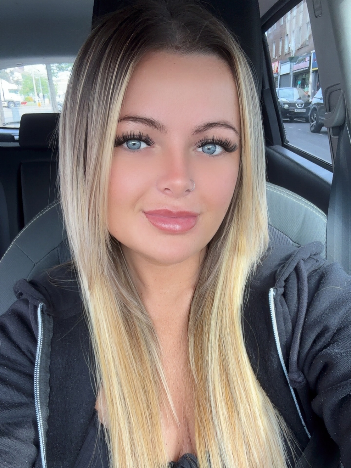 Terri Morning selfie 😘 Facebook