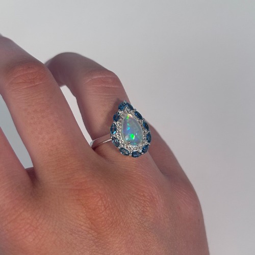 🎶😍Taylor Swift Ehtiopian Opal (Gemporia's Version) Now launching