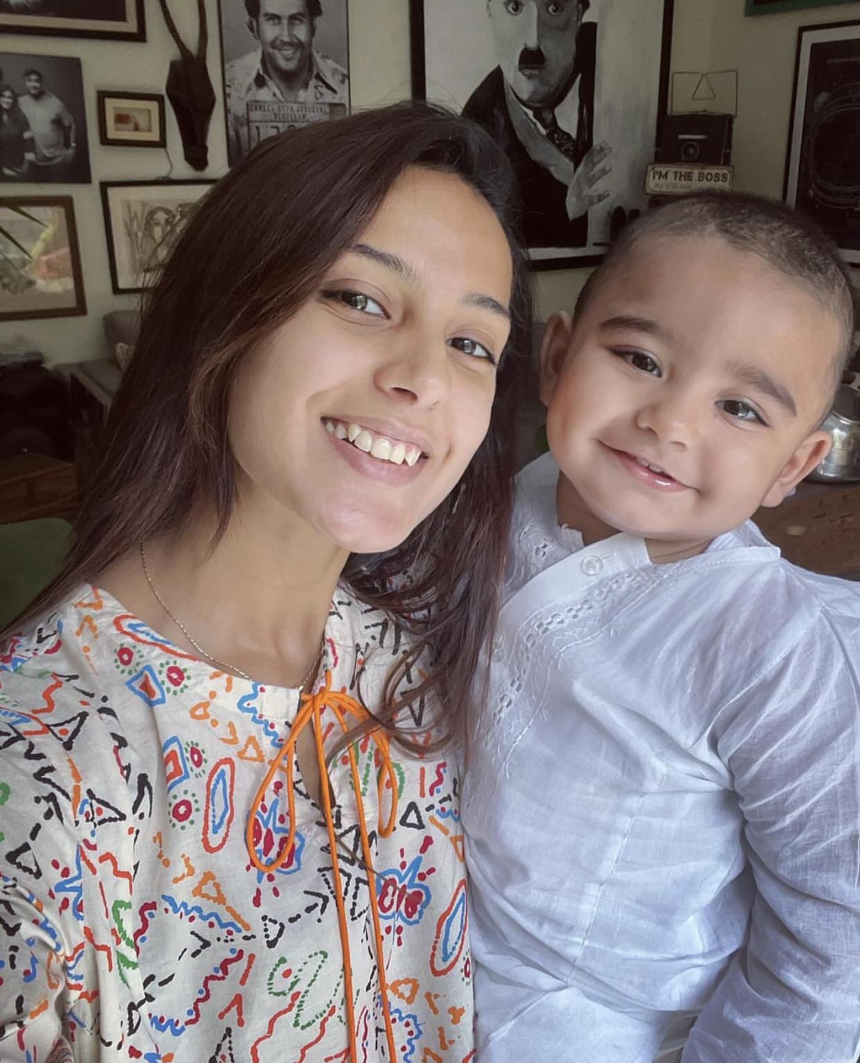 ApniISP.Com - Adorable picture of mama Iqra Aziz with her... | Facebook