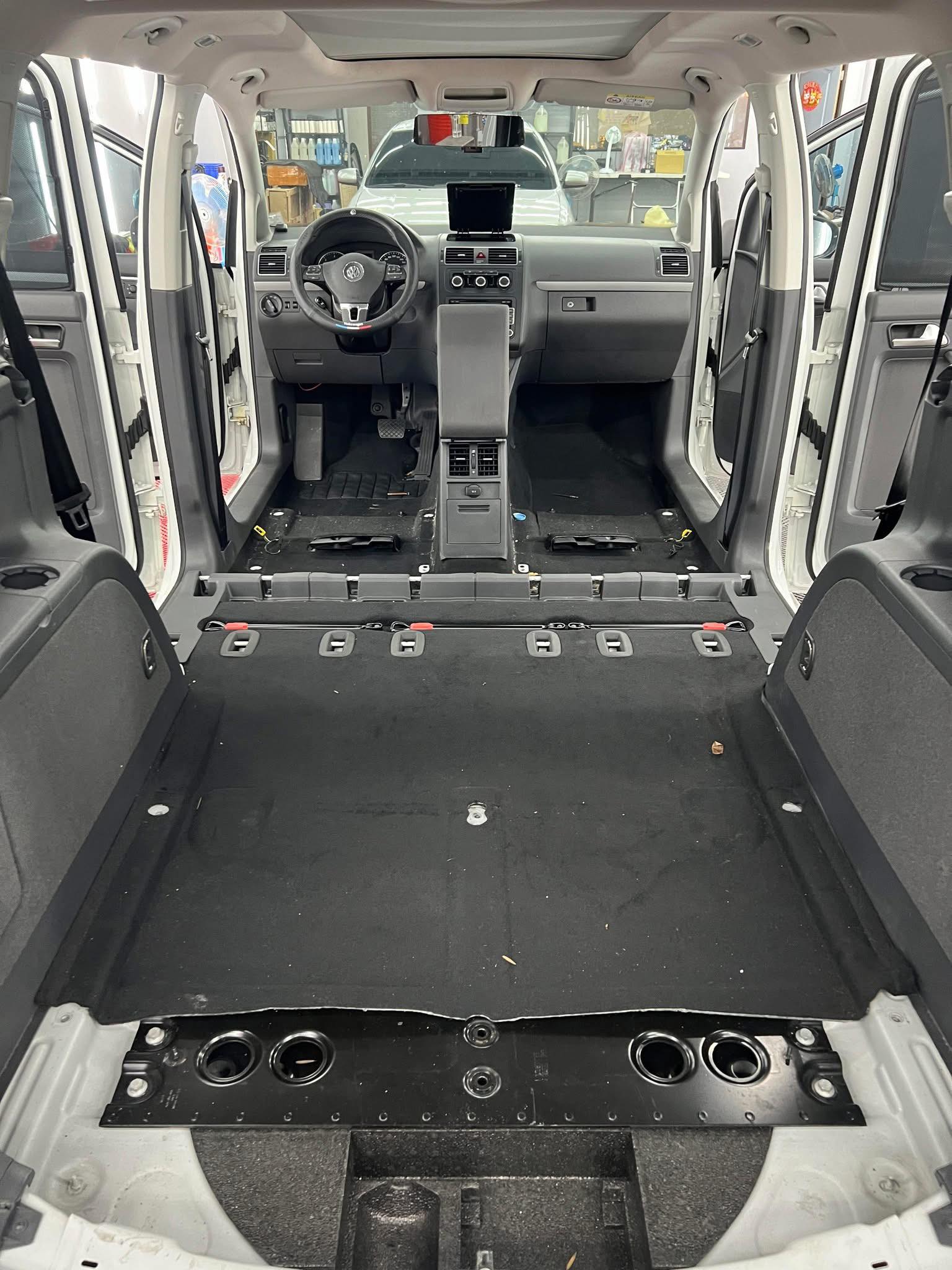 車研院 內裝拆洗外觀翻新 | Bade District