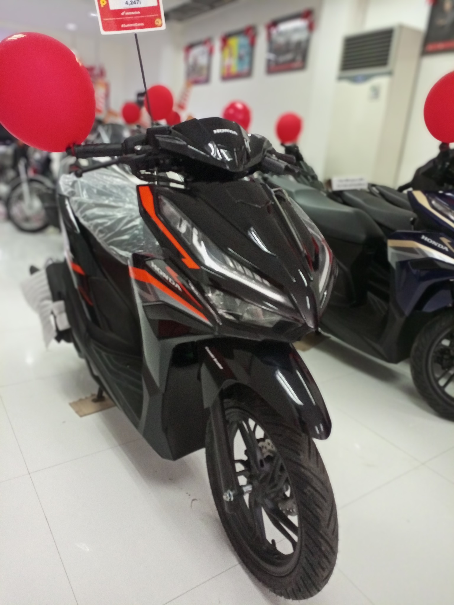 THE ALL-NEW HONDA CLICK... - Honda Summit Superbikes Victoria