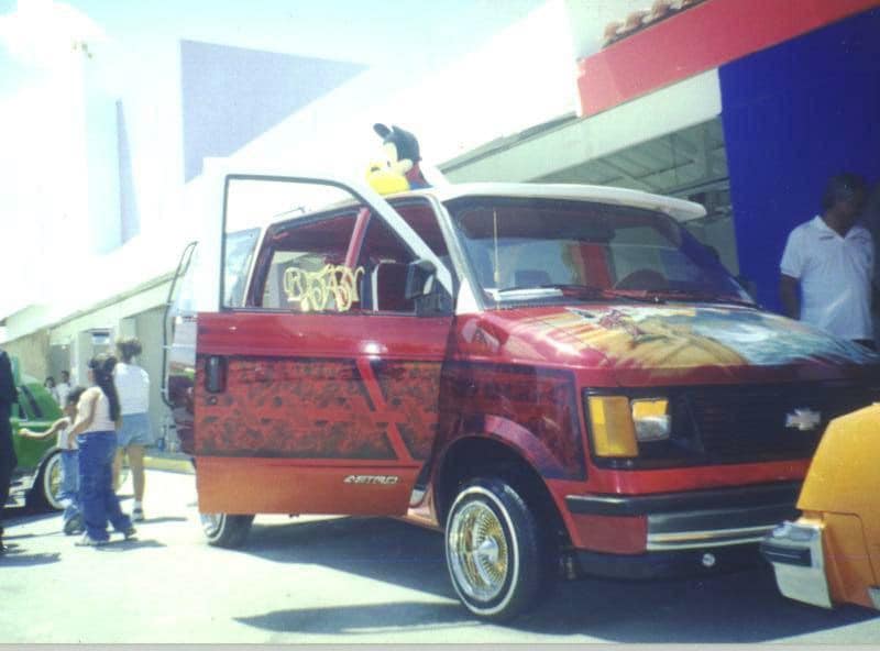 Hello everybody, here's my 86' Astro I had back in my teenage