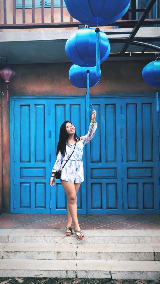 Sixteen june - model
