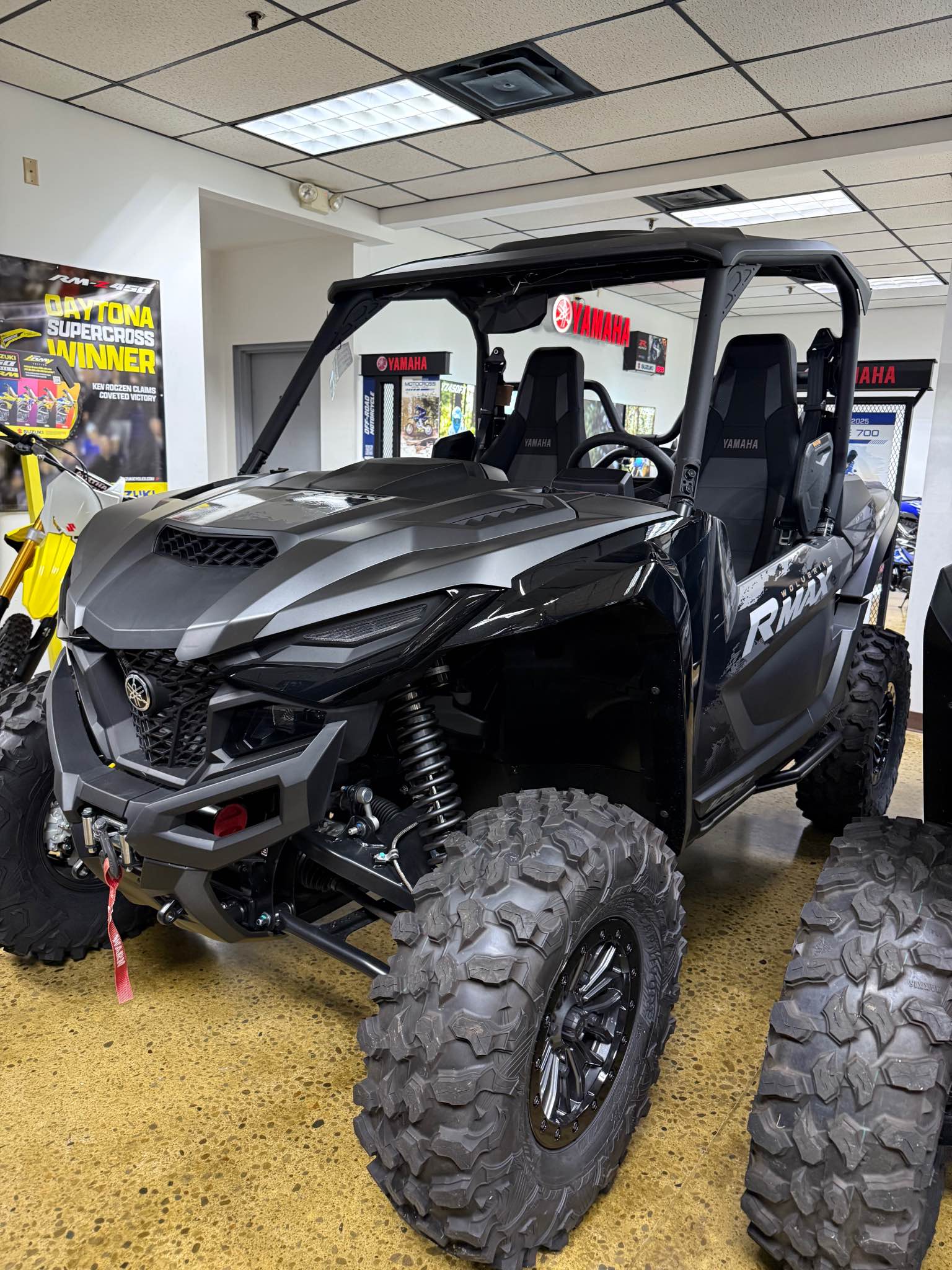 2025 Yamaha wolverine rmax 1000 xtr