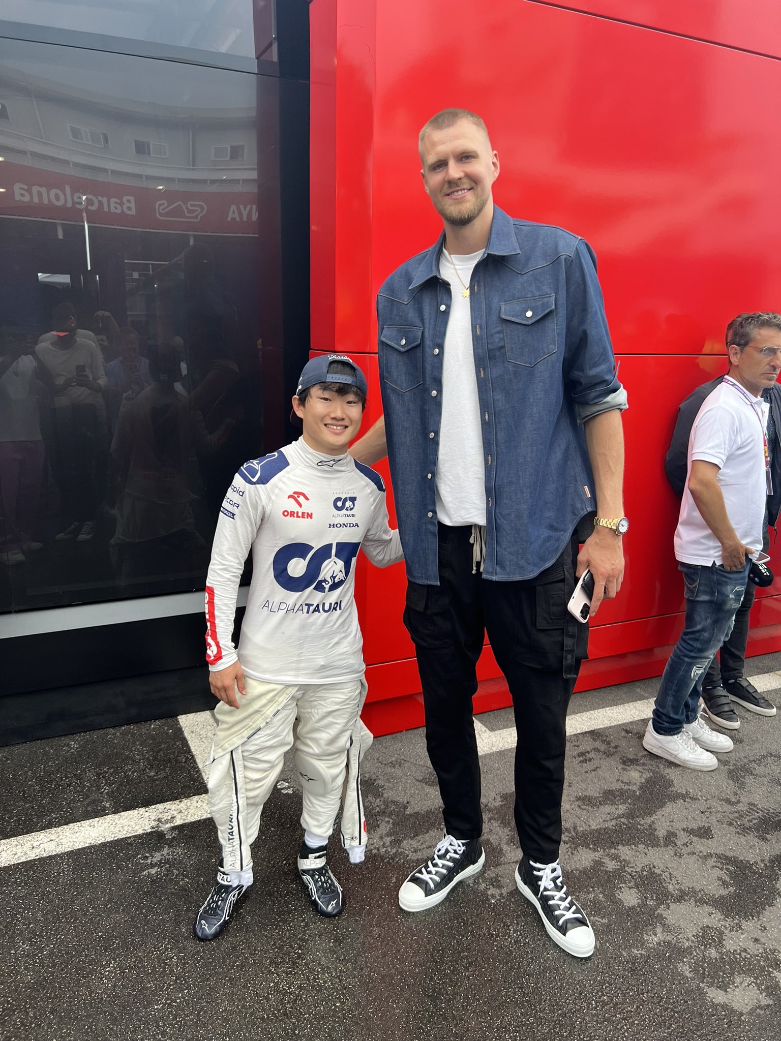 Guess who the basketballer... - The Sporting News Australia | Facebook