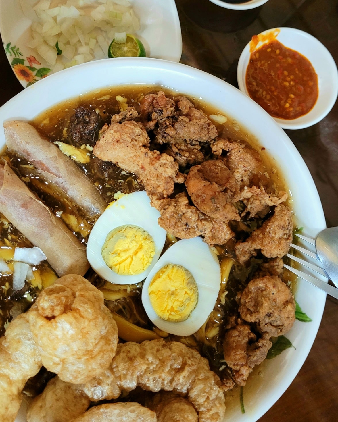 Lomi Nagi - Mainit init na Chicken Overload Lomi para sa maulan na ...