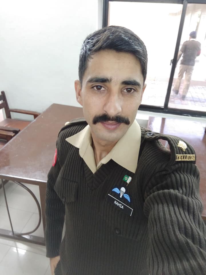 Ha... - Lieutenant Azhar Abbas Shaheed لیفٹیننٹ اظہر عباس شہید