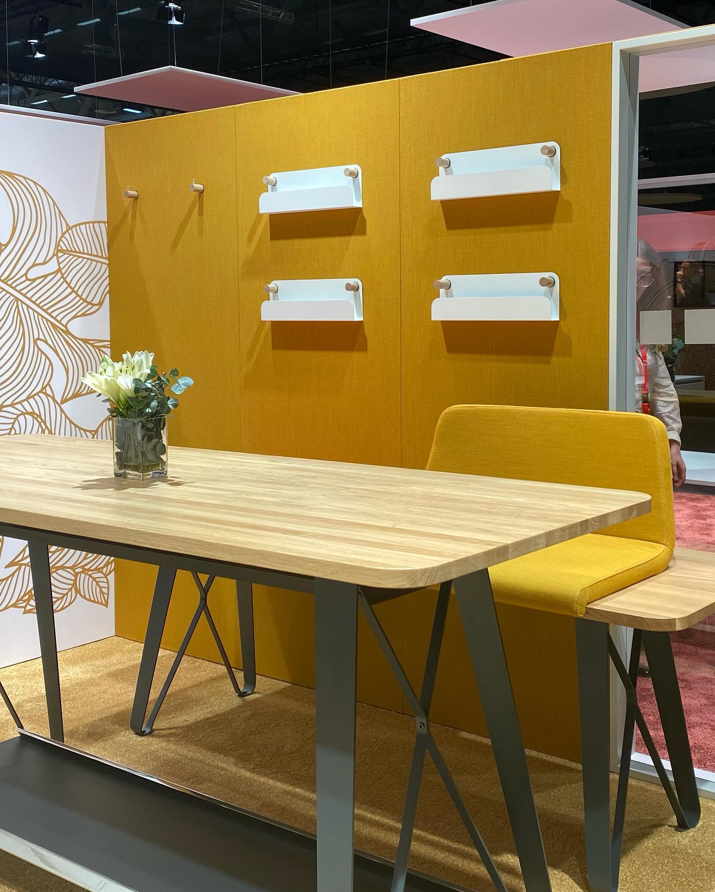 officebase - OFFICEBASE AUF DER ERSTEN ORGATEC NACH VIER...