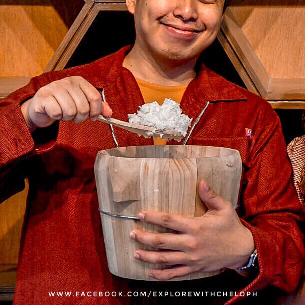 Explore with Chelo PH - The 60PHP Bucket of rice!!!! Sobrang sulit 🍚😍 ...