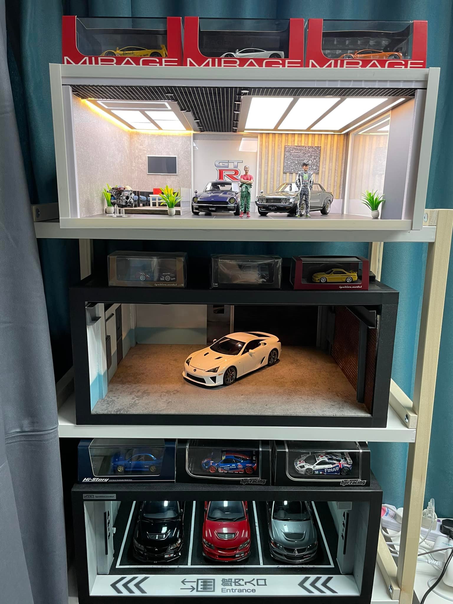 1/18 model car collection by Ricky Kwan