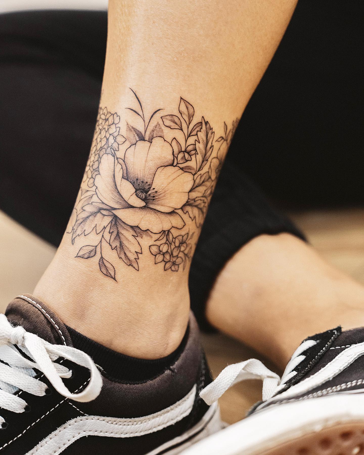 Fleur De Cerisier Tatouage Minimaliste