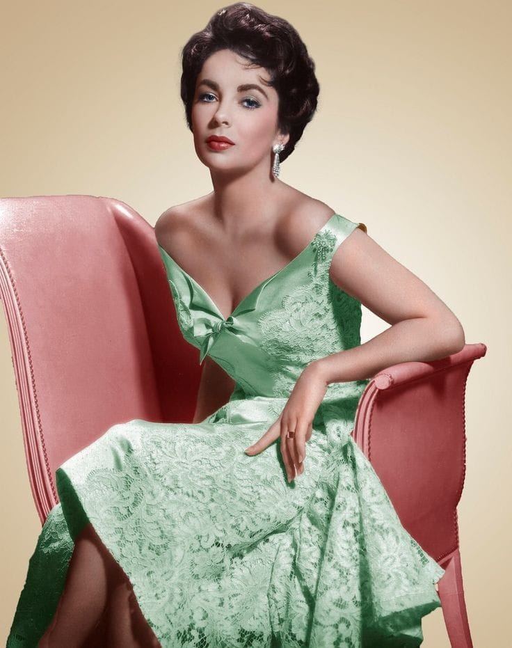 ann taylor mint green dress Love this beautiful lace worn by Elizabeth Category_All Womenswear/Embellished Dresses