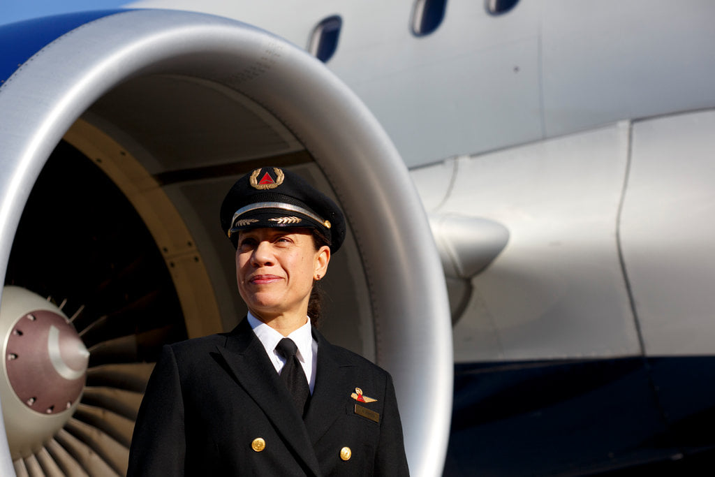 Blackwallstreet.org - Stephanie Johnson, first Black female pilot ...