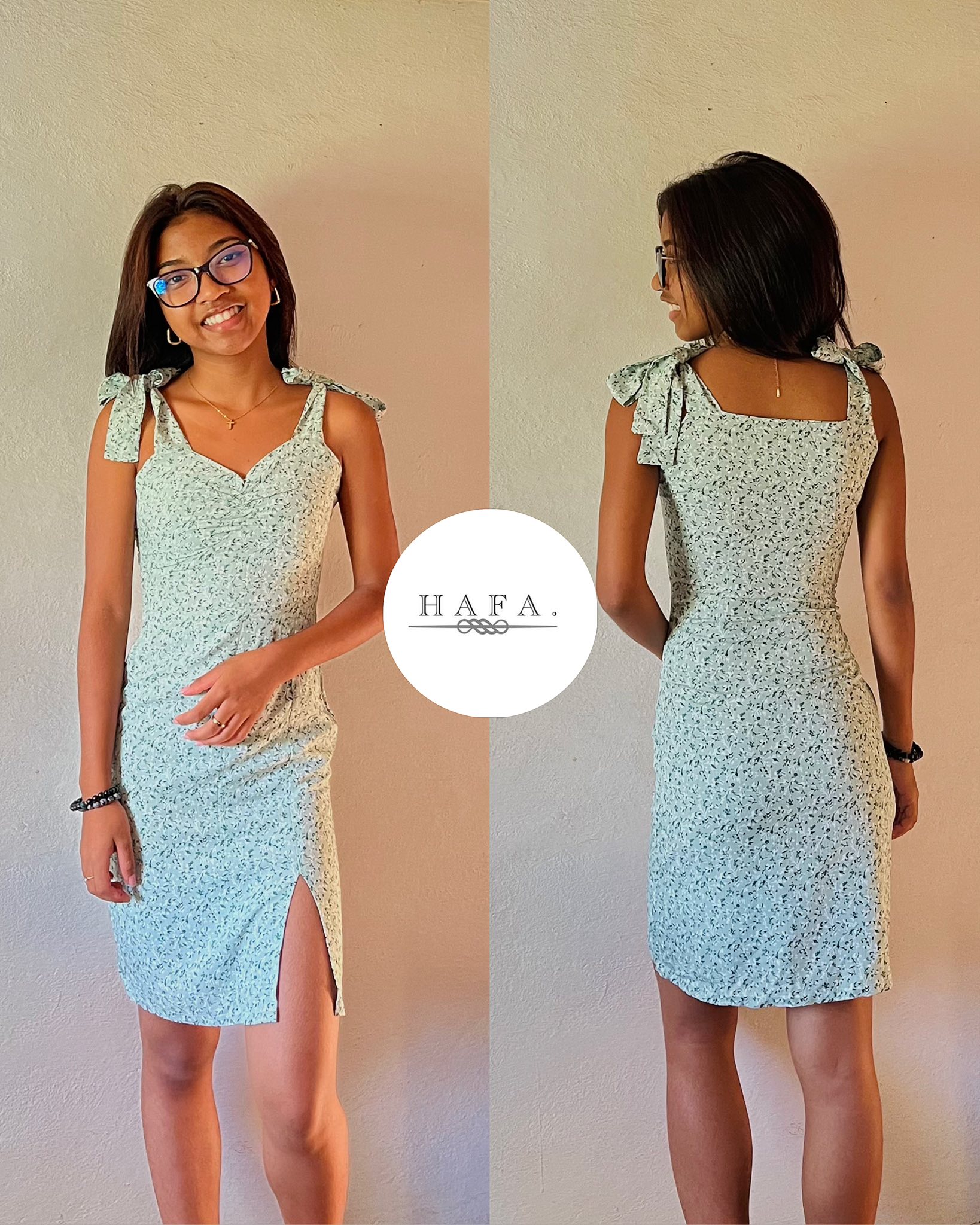 Robe Ginger Fizz Plongeante Fleurie - Taille XS, Longueur Mini, Style Ajusté