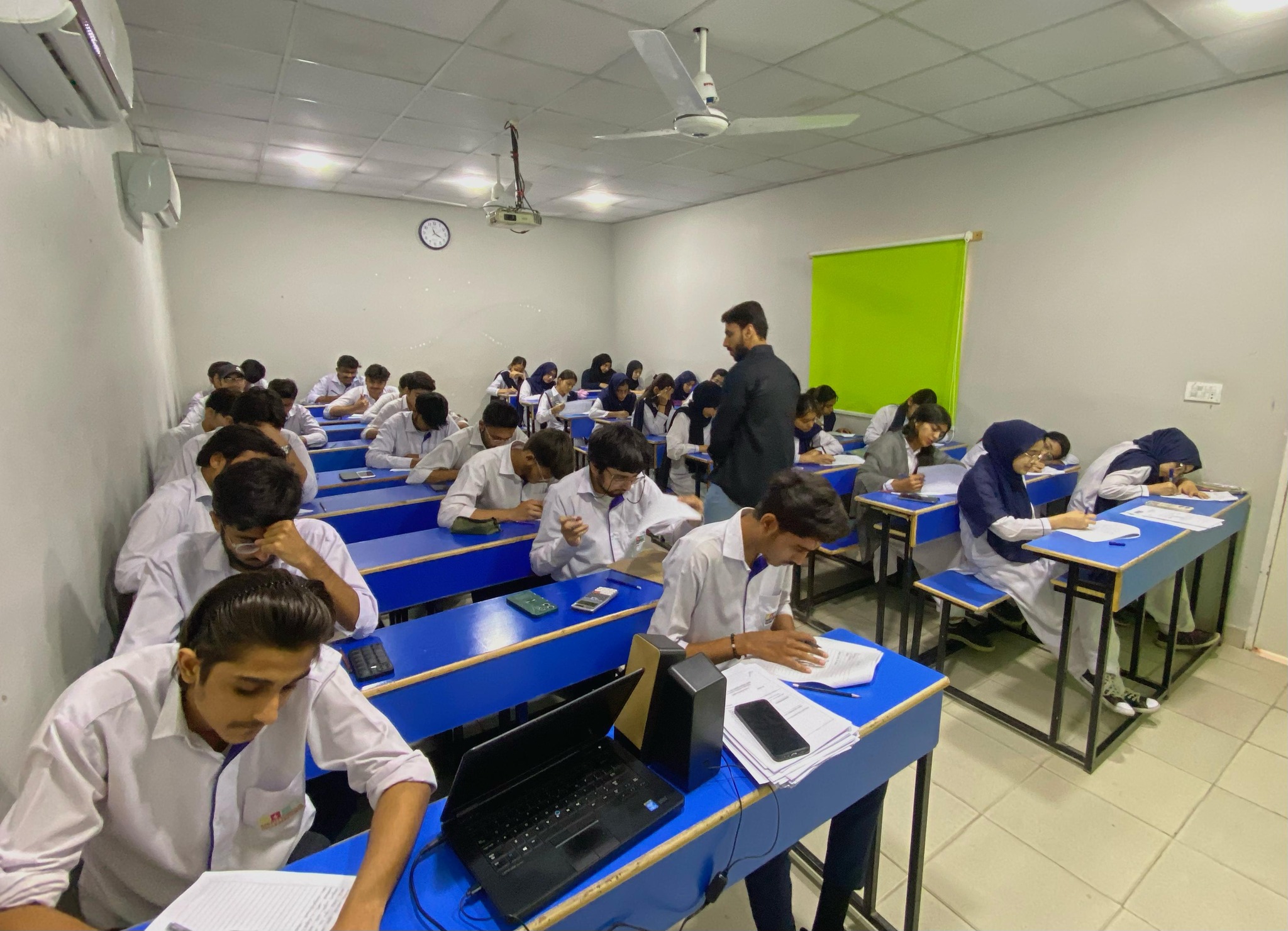 Meritorious School & College - AKU Board | Karachi