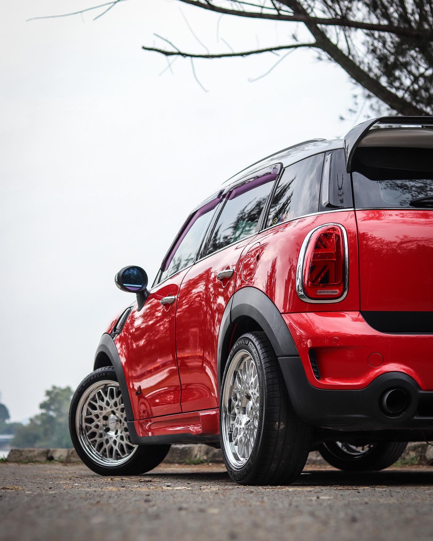 Mini Cooper Countryman JCW R60 on 18” Work Seeker CX in cut clear