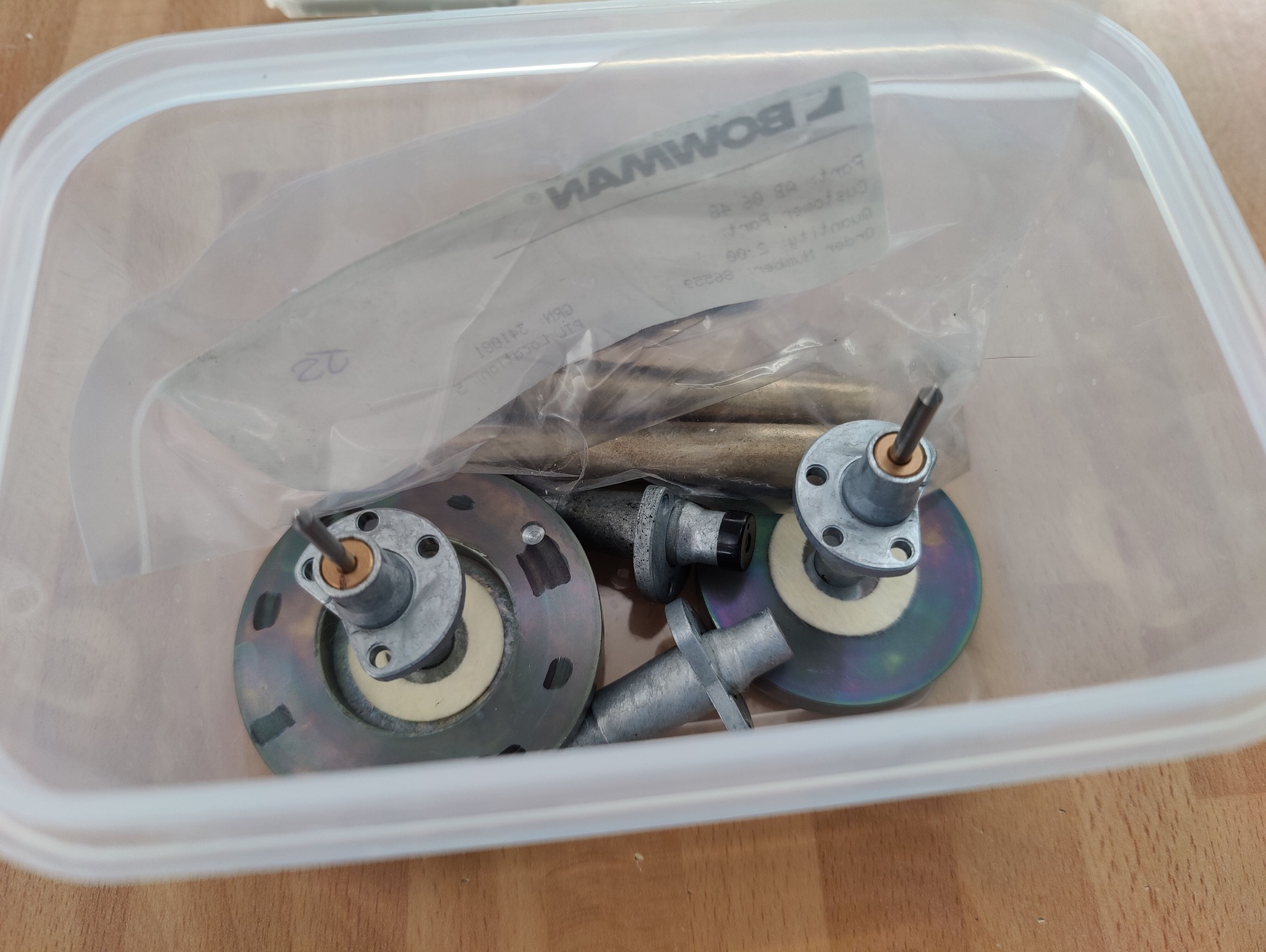 Fixing a Nakamichi cassette deck with congealed grease