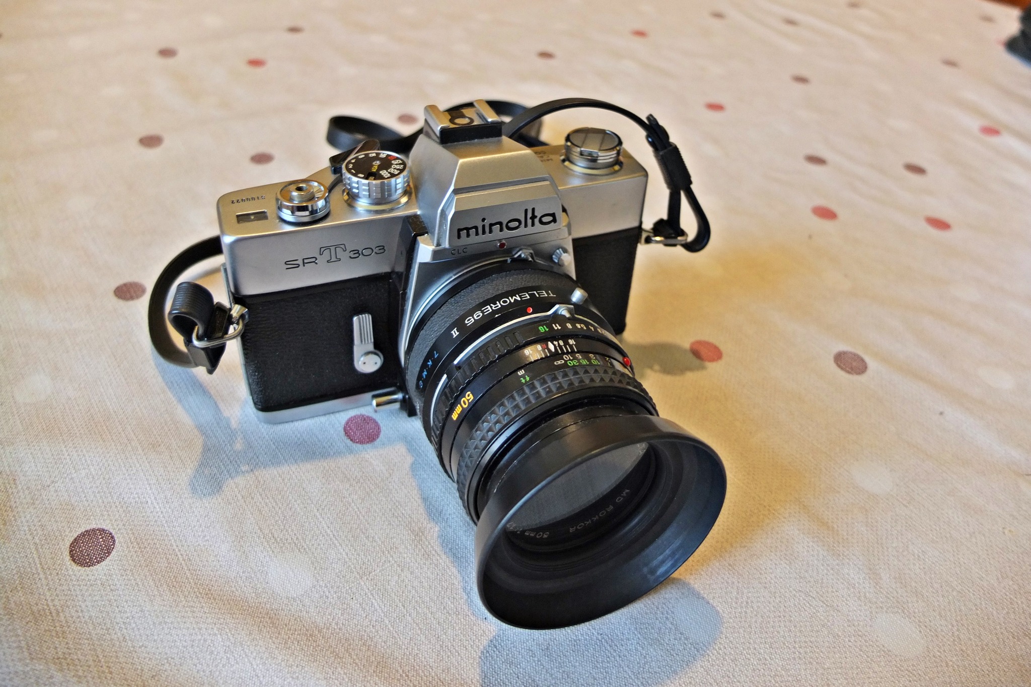 What is the Minolta SR505 camera?