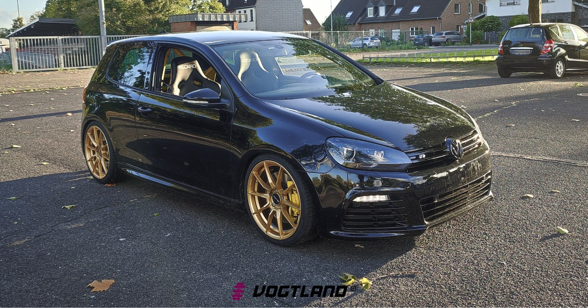 VW Golf 7 GTI dropped on our VOGTLAND lowering springs🔥 Article